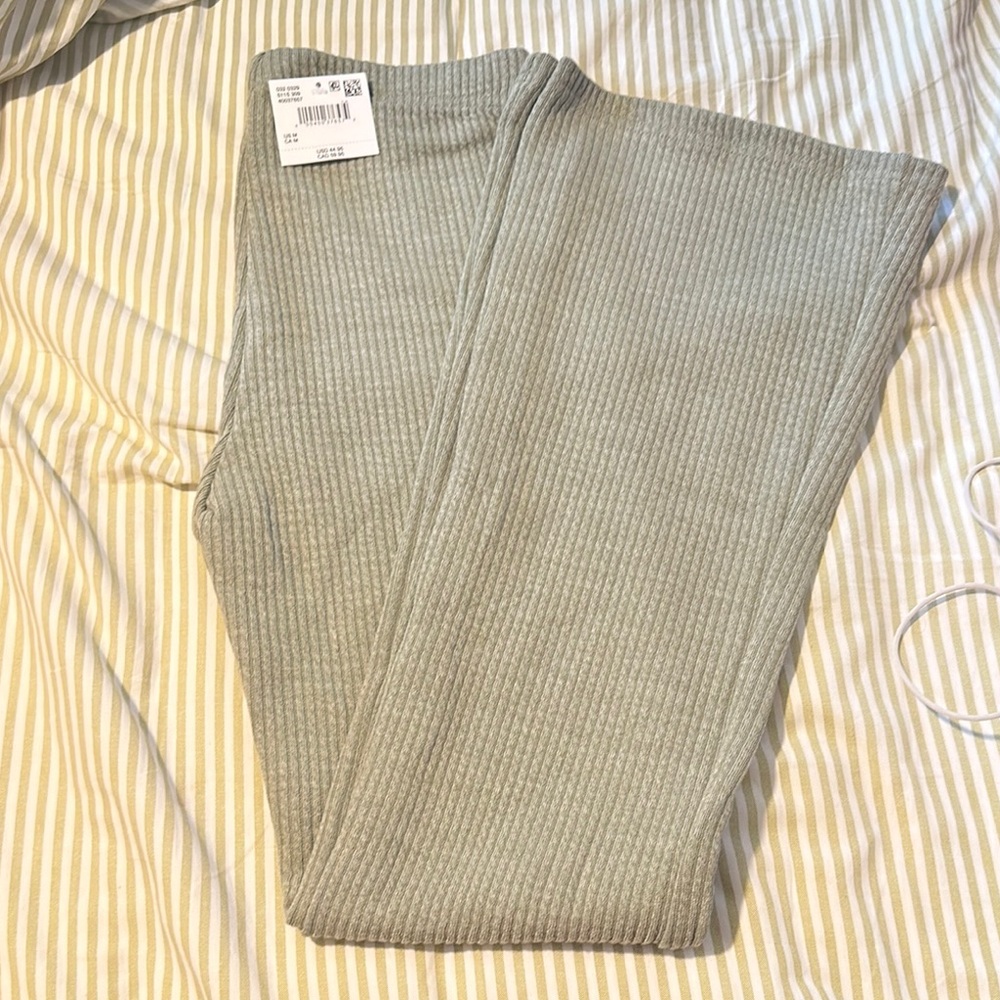 American Eagle Outfitters Green Ribbed Knit Flare pants